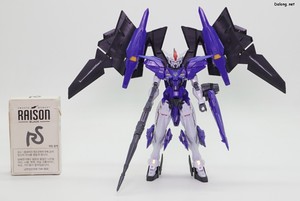 Club G Gundam Griepe - 담배갑과의 크기 비교