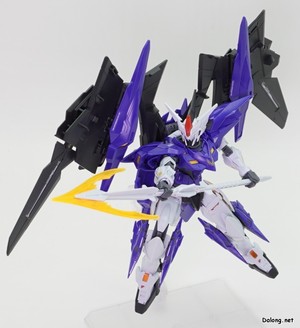 Club G Gundam Griepe - 빔 랜서 포즈. 두손으로 잡는 자세가 잘 구현되네요. (2/3)