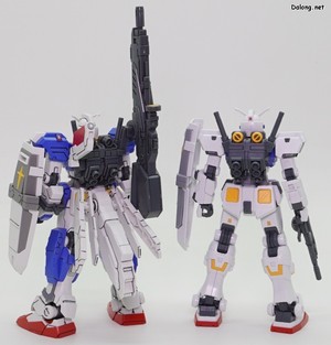 Club G Gundam G07 - 2009년에 일반판으로 발매된 HGUC 풀아머 건담 7호기와 함께. (2/2)