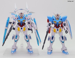 Club G G-Self (Earth & Space Pack) Movie Ver. - 건담베이스 한정판으로 발매된 HG G-셀프 퍼펙트팩 장비형 (극장판 G의 레콘기스타 Ver.)  와 함께. 본체의 개선 파츠는 완전히 동일