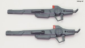 Club G Strike Freedom Gundam Type 2 & Wing of Light Effect Set - 2개의  시제 35식 개 레일건 이 제공됩니다.