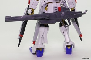 Club G Strike Freedom Gundam Type 2 & Wing of Light Effect Set - 시제 35식 개 레일건을 리어스커트에 거치할 수 있습니다.  이 때 고정핀이 위/아래로 2개라서, 상황에 따