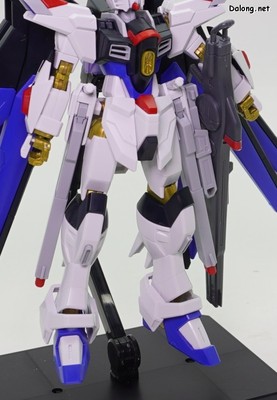 Club G Strike Freedom Gundam Type 2 & Wing of Light Effect Set - 길다란 조인트 파츠를 이용하면 사이드 스커트에도 거치할 수 있는데요. 역시 2가지 위치와 방향으로 거치할 수