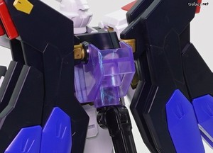 Club G Strike Freedom Gundam Type 2 & Wing of Light Effect Set - 스탠드용 조인트 파츠는 백팩 밑에 끼우는 방식입니다.
