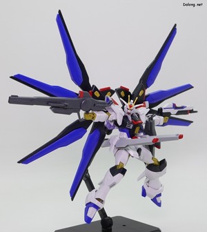 Club G Strike Freedom Gundam Type 2 & Wing of Light Effect Set - 날개를 펼친 포즈들 (1/5)