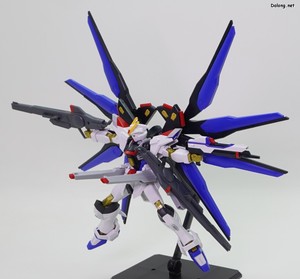 Club G Strike Freedom Gundam Type 2 & Wing of Light Effect Set - 날개를 펼친 포즈들 (2/5)
