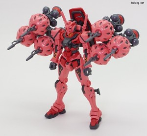 Club G Expansion Set for Red Gundam - HG 붉은 건담에 6기의 비트를 장착한 모습 (1/2)