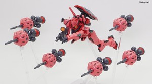 Club G Expansion Set for Red Gundam - 비트를 모두 분리하여 동봉된 미니 스탠드로 개별 디스플레이한 모습 (1/4)