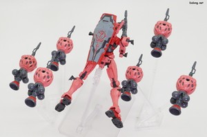 Club G Expansion Set for Red Gundam - 비트를 모두 분리하여 동봉된 미니 스탠드로 개별 디스플레이한 모습 (4/4)