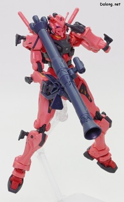 Club G Expansion Set for Red Gundam - 12화에서의 경례 장면 재현 신규조형으로 제공되는 편 형태의 왼손이 활용됩니다. (1/2)