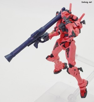 Club G Expansion Set for Red Gundam - 12화에서의 경례 장면 재현 신규조형으로 제공되는 편 형태의 왼손이 활용됩니다. (2/2)