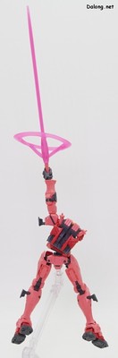 Club G Expansion Set for Red Gundam - 머리와 왼팔을 잃고, 라스트 슈팅을 패러디한 듯한 라스트 찌르기(?) 포즈. 12화 키케로가와의 전투신에서 잠깐 나온 마지막 공격 장면을 재현할 수 있습니다