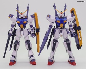 HG 1/144 Dガンダムセカンド - プレバンで発売されたD ガンダム ファーストと並べて。本体のデザインがかなり変わっています。（1/2）