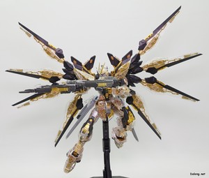 Club G Strike Freedom Gundam [Mechanical Clear] - 롱 레인지 라이플 사격 포즈 (1/4)