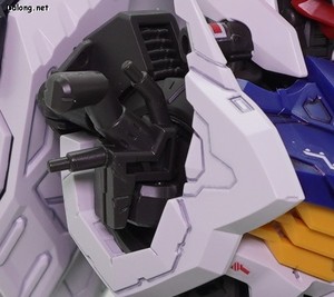 Club G Expansion Parts Set for Gundam Barbatos Lupus - 파손된 어깨 관절로 교체한 모습