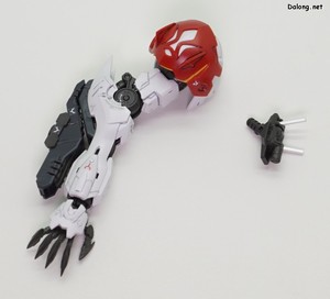 Club G Expansion Parts Set for Gundam Barbatos Lupus - 분리되어 남는 오른팔과 어깨 관절