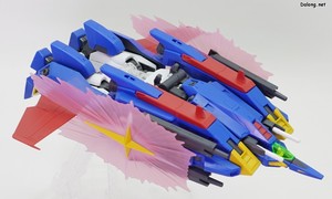 Club G Mission Pack X Type for F90IIIY Cluster Gundam - 2개의 실드를 장착한 채 스탠드에 올려본 X 포트리스 (1/2)