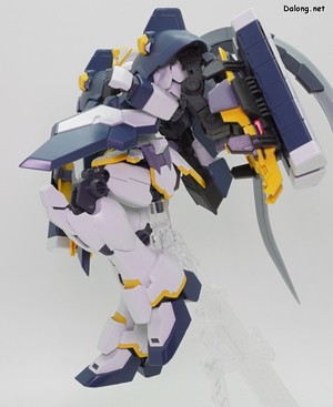 Club G Gundam Sandrock EW (Armadillo Lizard) - 본체 가동성은 기존과 동일합니다.