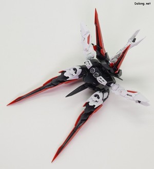 Club G Gundam Astray Red Dragon - RG로는 처음 나온 플라이트 유닛. HG와는 확연히 다르며, MG를 축소한 듯한 디자인입니다. (2/2)