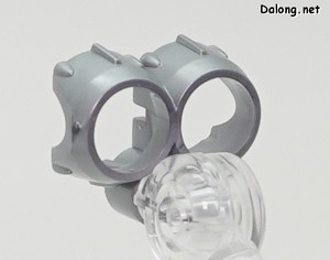 Club G Gundam Astray Red Dragon - 8자 모양의 스탠드용 조인트 파츠로 백팩 버니어에 고정할 수 있는데, 백팩과의 결합성은 상당히 튼튼합니다. (1/2)