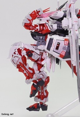 Club G Gundam Astray Red Dragon - 본체의 가동성은 기존과 동일합니다.