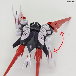Club G Gundam Astray Red Dragon - 플라이트 유닛의 칼레드불프 고정부는 다양한 각도로 자유롭게 가동되며, 튼튼한 고정성을 보여주고 있습니다. (2/2)