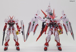 Club G Gundam Astray Red Dragon - 일반판으로 발매된 RG 건담 아스트레이 레드프레임과 함께.