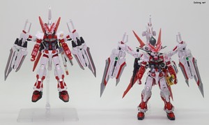 Club G Gundam Astray Red Dragon - 건담 베이스 한정판으로 발매된 HG 건담 아스트레이 레드 드래곤과 함께. 칼레드불프도 더 커졌고, 플라이트 유닛이 훨씬 정교해졌습니다. (1/2)