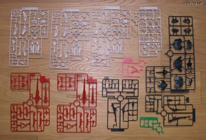 Club G Gundam Astray Red Dragon - 이 킷에 새롭게 추가된 런너들 (그룹사진에 RE1 런너를 빼먹어서 별도로 추가합니다 ^^;) (1/2)