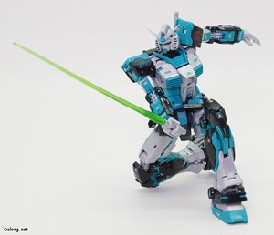 Club G RX-78-2 Gundam Ver. 2.0 [Hatsune Miku Ver.] - 무릎앉아 빔사벨 포즈 (1/3)