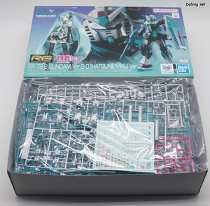 Club G RX-78-2 Gundam Ver. 2.0 [Hatsune Miku Ver.] - Box Open