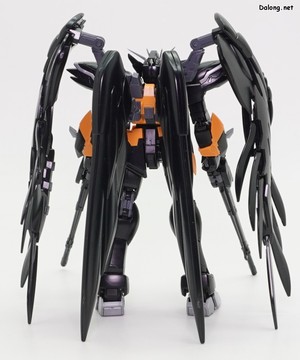 RG 윙 건담 제로 (EW) -APEX LETENDS(TM) Valkyrie Ver.- - 다양한 각도에서 본 모습 (2/6)