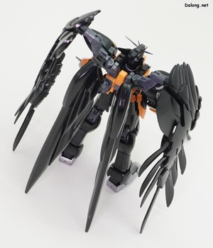 RG 윙 건담 제로 (EW) -APEX LETENDS(TM) Valkyrie Ver.- - 다양한 각도에서 본 모습 (4/6)