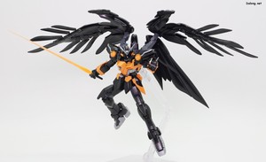 RG 윙 건담 제로 (EW) -APEX LETENDS(TM) Valkyrie Ver.- - 빔 사벨 포즈 (1/3)