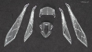 Dunbine HG Tod Dunbine - 보너스로, 투명한 가슴장갑과 날개가 추가되었는데요. 취향에 따라 원하는 색상의 클리어 도료로 도색하기 위한 용도입니다. (1/2)