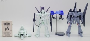 L-Gaim Heavy Metal L-Gaim Set 3 - 담배갑과의 크기 비교