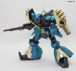 RE/100 1/100 ヤクト・ドーガ (ギュネイ・ガス機) [スペシャルコーティング] - ビームサーベルポーズ (1/2)