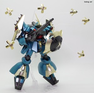 RE/100 1/100 ヤクト・ドーガ (ギュネイ・ガス機) [スペシャルコーティング] - 付属のプラ棒を使ったファンネル射出ポーズ (1/4)