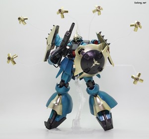 RE/100 1/100 ヤクト・ドーガ (ギュネイ・ガス機) [スペシャルコーティング] - 付属のプラ棒を使ったファンネル射出ポーズ (2/4)