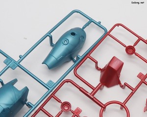 RE/100 1/100 ヤクト・ドーガ (ギュネイ・ガス機) [スペシャルコーティング] - メタリック成形色ランナー（2/2）