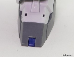 Side-F Nu Gundam (First Lot Color Ver.) - 몸통의 회색부(빨간 화살표)와 빨간색/파란색 파츠는 모두 신규 런너가 적용됩니다. 조형은 기존과 동일하지만, 변경된 색조합 때문에 부품을 분리하여 신