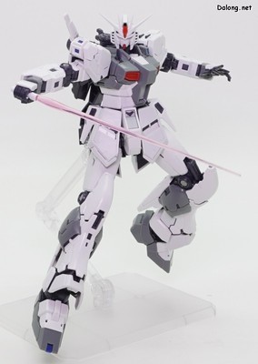 Side-F Nu Gundam (First Lot Color Ver.) - 핀 판넬을 제거한 빔사벨 포즈 (1/2)