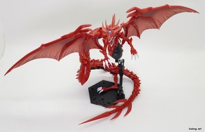Figurerise Standard Slifer The Sky Dragon - 스탠드를 배 아래쪽에 연결하여 올려본 포즈. 스탠드가 허약해서 무게중심을 아주 잘 맞춰야 합니다. (2/3)