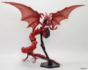 Figurerise Standard Slifer The Sky Dragon - 스탠드를 등쪽으로 연결한 포즈가 약간 더 안정적인데, 여전히 불안합니다. 의외로 다양한 포즈를 취하긴 어려운 킷입니다. (2/3)