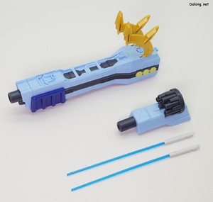 Figurerise Standard Magnagarurumon - Weapons included are the Sniper Phantom, Strike Phantom, and Magna Blade.