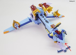 Figurerise Standard Magnagarurumon - Attach Magnagarurumon's shoulder to the Kaisergreymon crotch section, then combine it with the flight uni