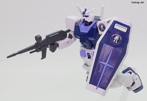 엔트리 그레이드 RX-78-2 건담 [건담베이스 컬러] - 비행 포즈 (1/3)