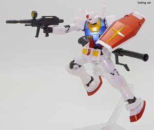 HGUC RX-78-2 Gundam [Metalic Gloss Injection] - Beam rifle firing pose (2/3)