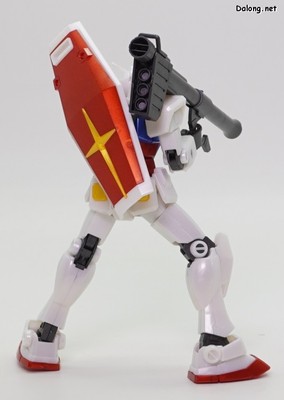 HGUC RX-78-2 Gundam [Metalic Gloss Injection] - Bazooka pose (3/3)