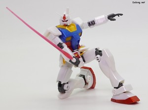 HGUC RX-78-2 Gundam [Metalic Gloss Injection] - Beam saber pose (1/3)